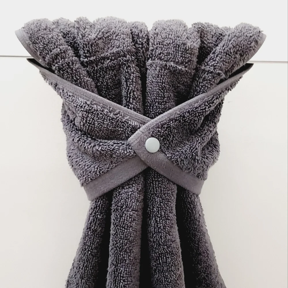 💟NEW!⬜️ #9162A Solid Gray Hang'N'Snap Hand Towel with SNAP